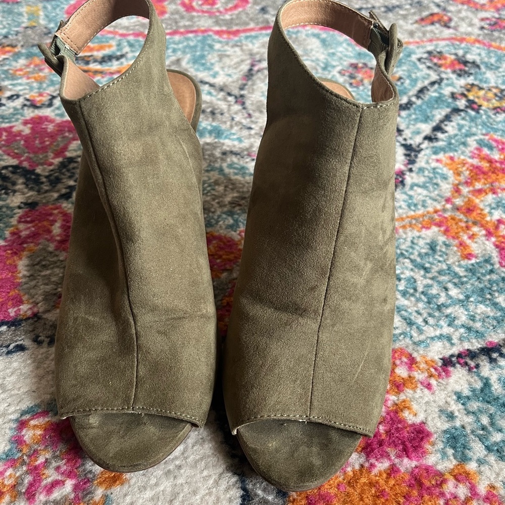 Olive Green Women's Suede Peep-Toe Shoes